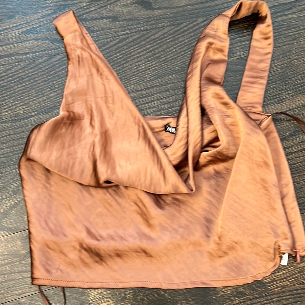 Zara brown crop with zipper on side size small